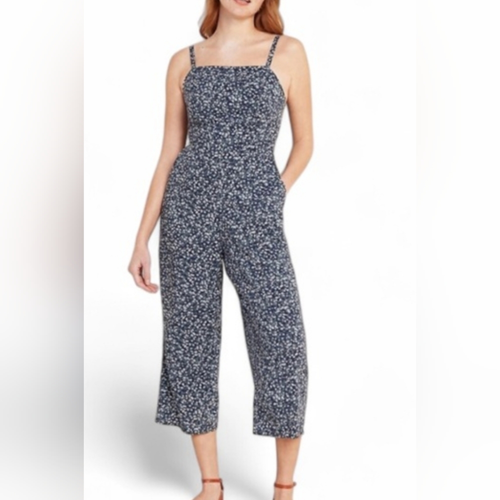 Old Navy Navy Floral Square-Neck Cropped Jumpsuit